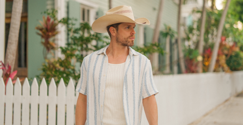 DUSTIN LYNCH at Loeb Stadium
